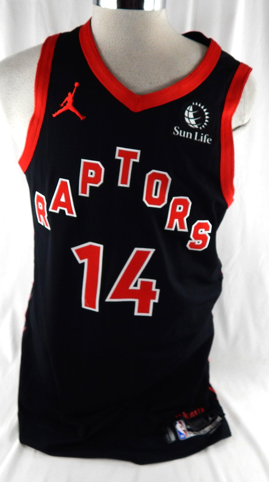 2025-26 Toronto Raptors Ja'Kobe Walter #14 Game Used Black Jersey Statement 13 P