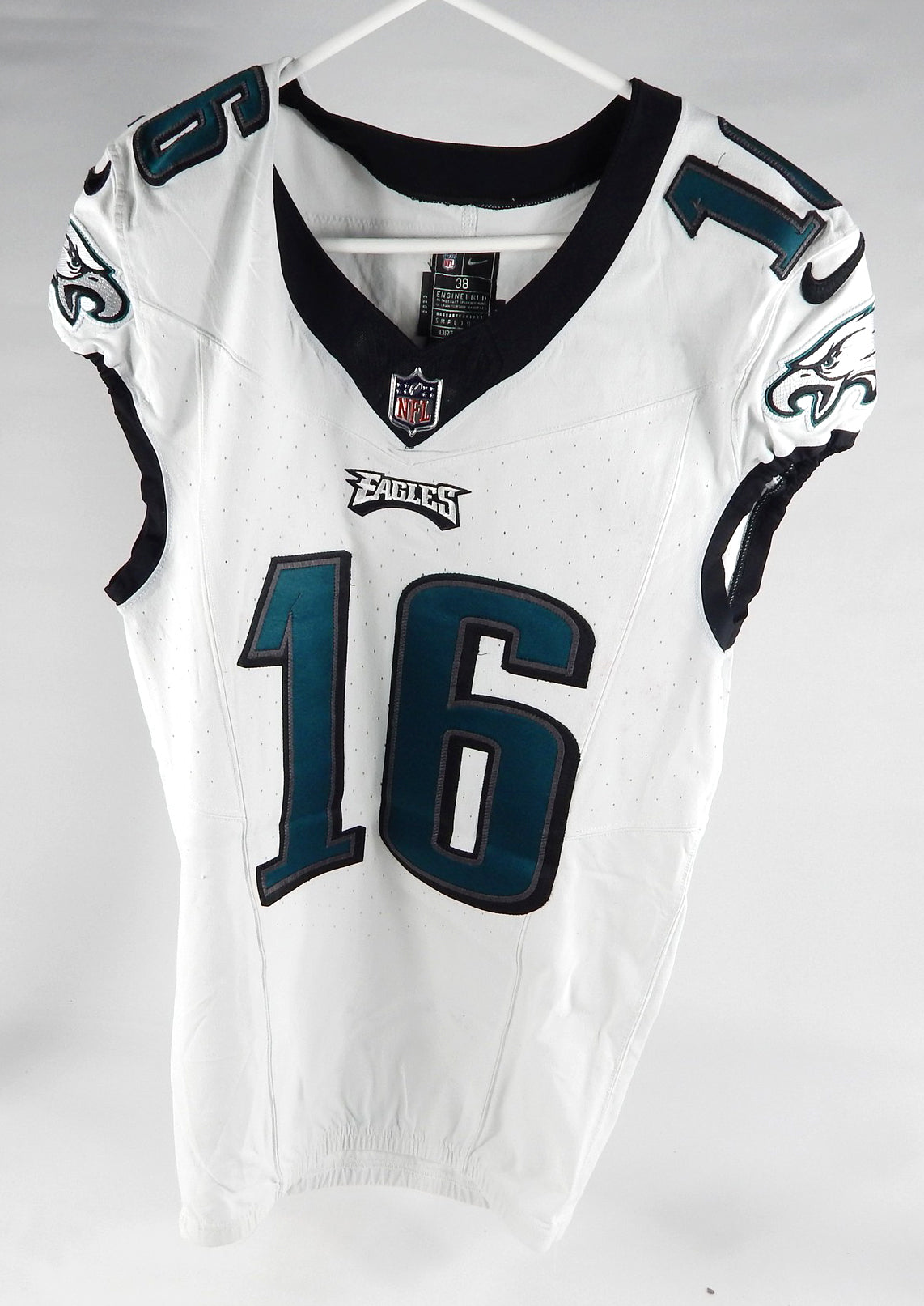 2023 Philadelphia Eagles Quez Watkins #16 Game Used White Jersey 38 DP71383 Pic2