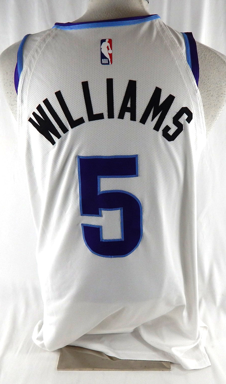 2025-26 Utah Jazz Cody Williams #5 Game Used White Jersey Association 12/4 9 Pic2