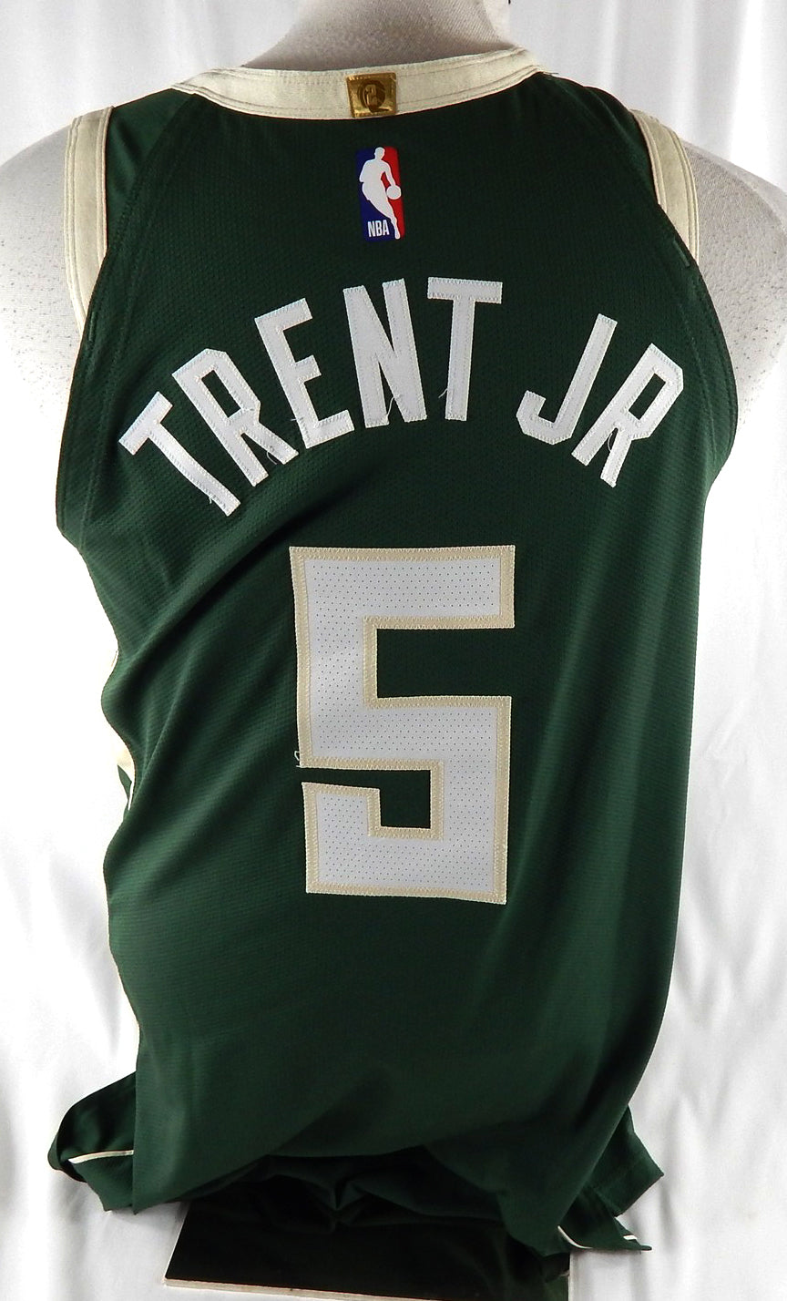 2025-26 Milwaukee Bucks Gary Trent Jr. #5 Game Used Green Jersey Icon 17 Points Pic2