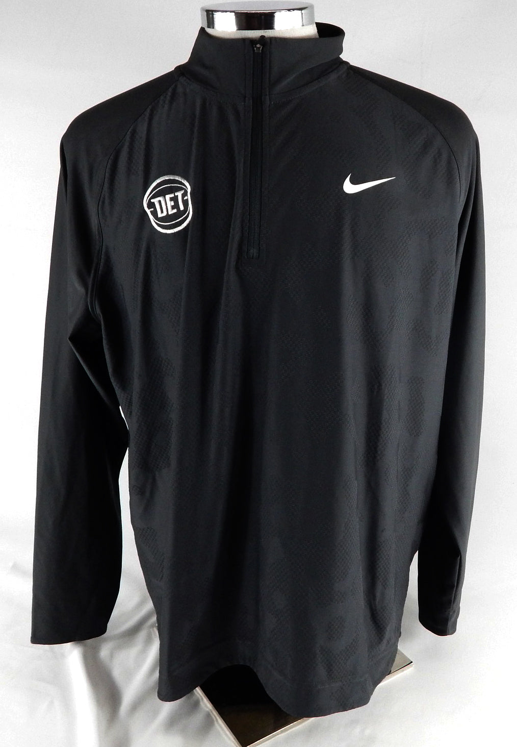 2023-24 Detroit Pistons Team Issued Black Pullover Shirt XL 035