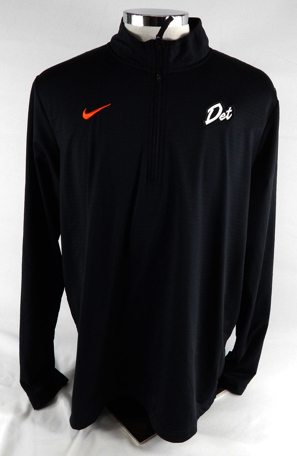 2024-25 Detroit Pistons Team Issued Black Pullover Shirt XL 041