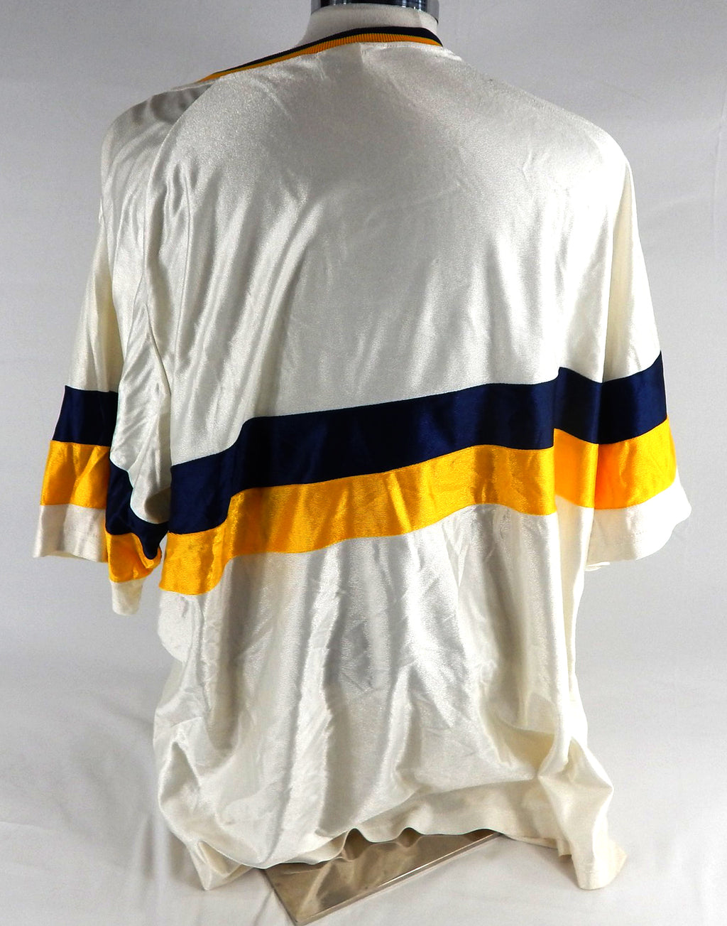 2000s Akron Zips #0 Game Used White Shooting Shirt 54 043 Pic2