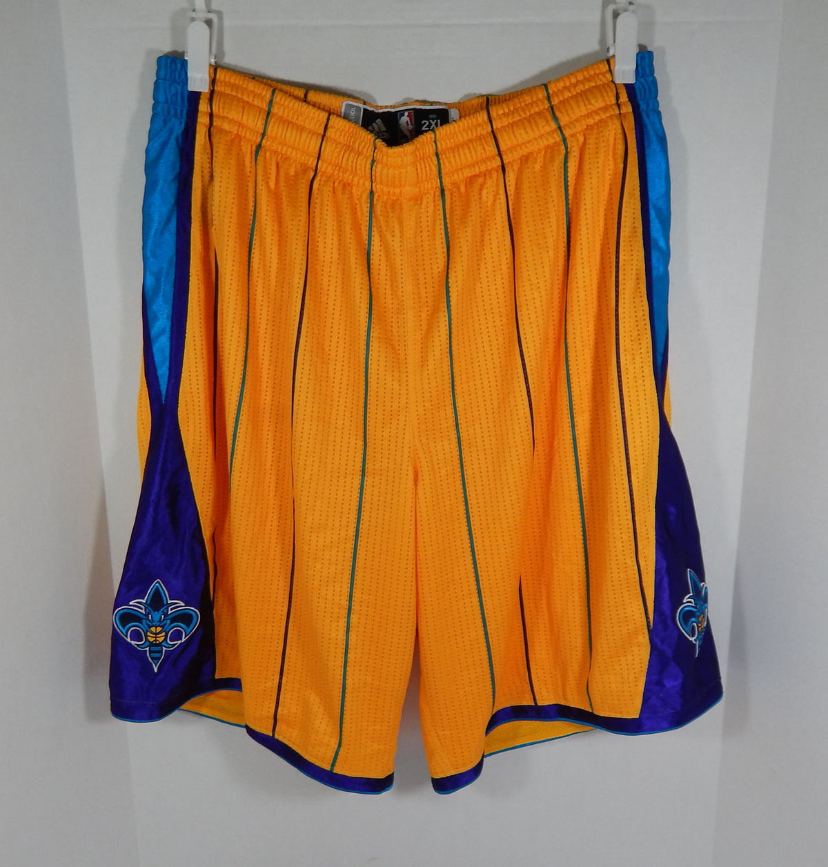 2010-11 New Orleans Hornets Game Issued Yellow Shorts 2XL+2 371