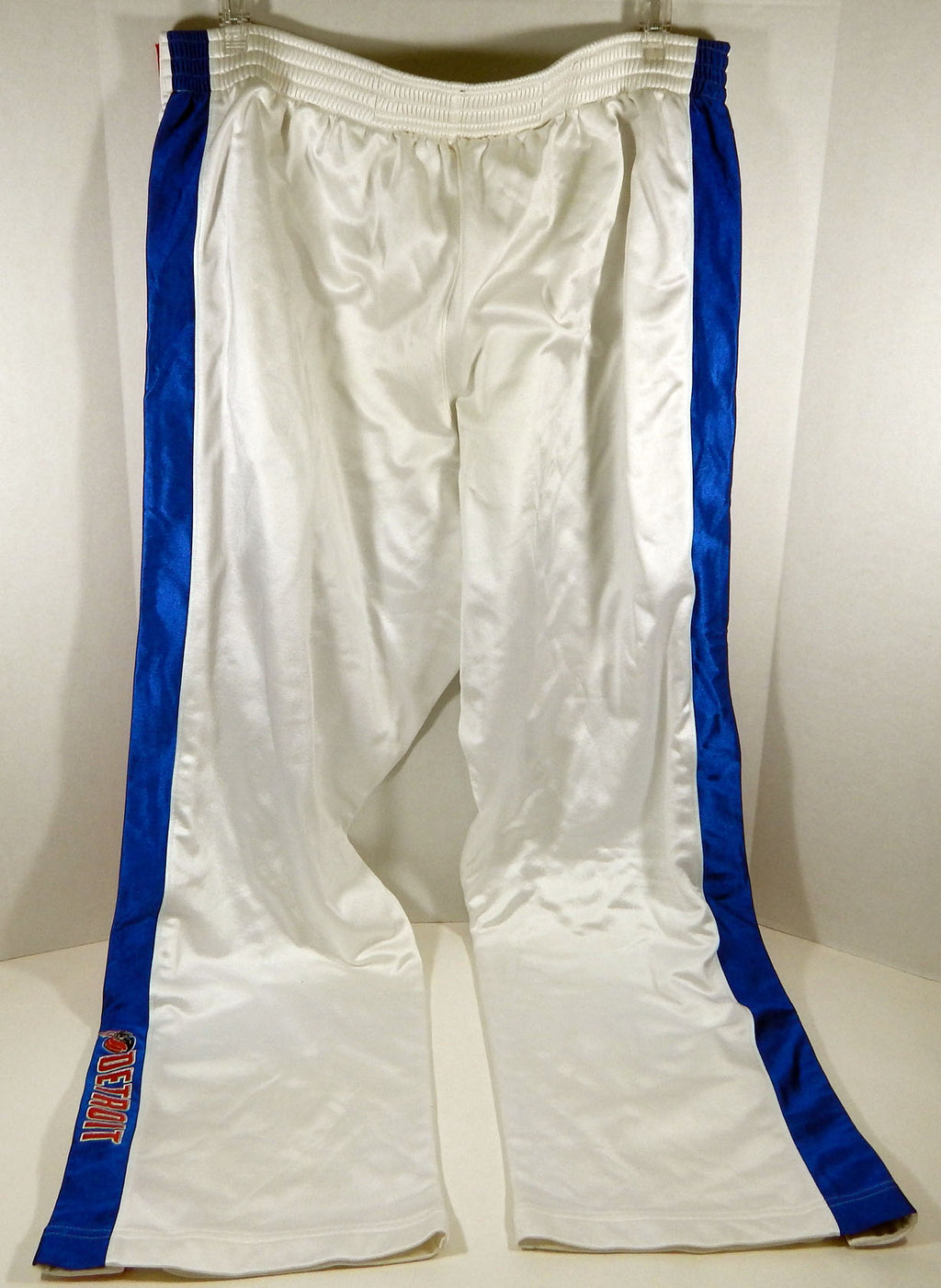 Detroit Pistons Corliss Williamson #34 Game Used White Game Breakaway Pants 8 Pic2