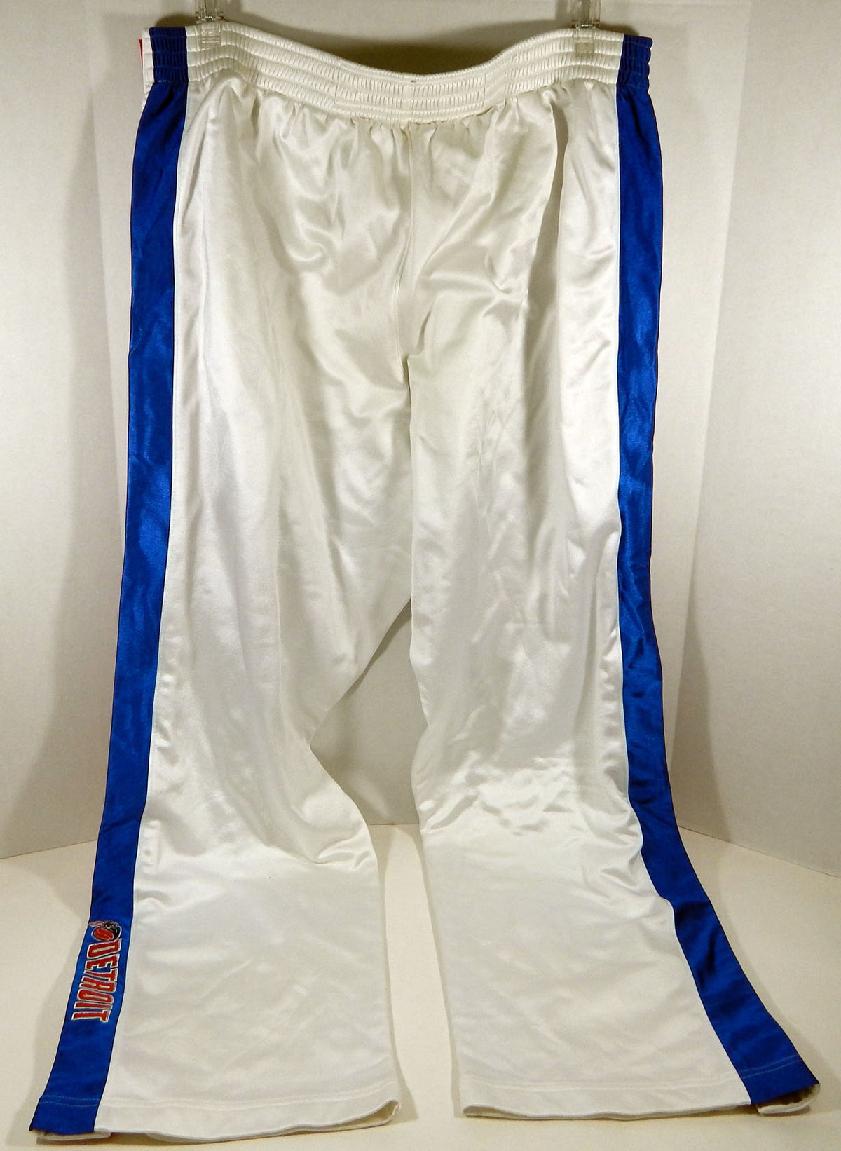 Detroit Pistons Corliss Williamson #34 Game Used White Game Breakaway Pants 8 Pic2