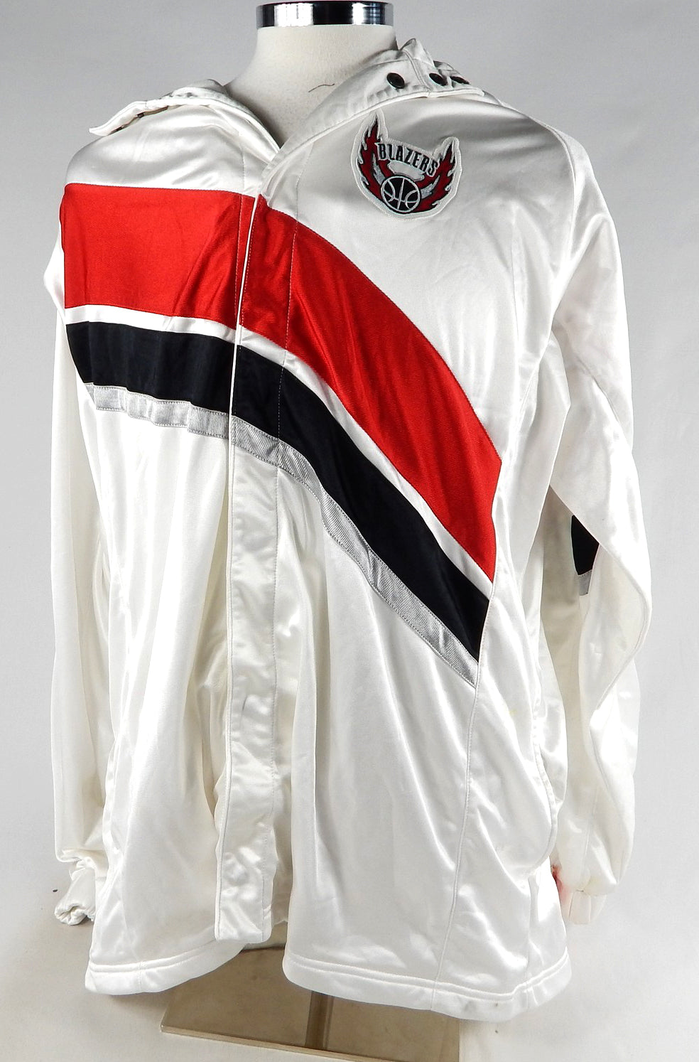 2002-04 Portland Trail Blazers Jeff McInnis #5 Game Used White WarmUp Jacket XL9
