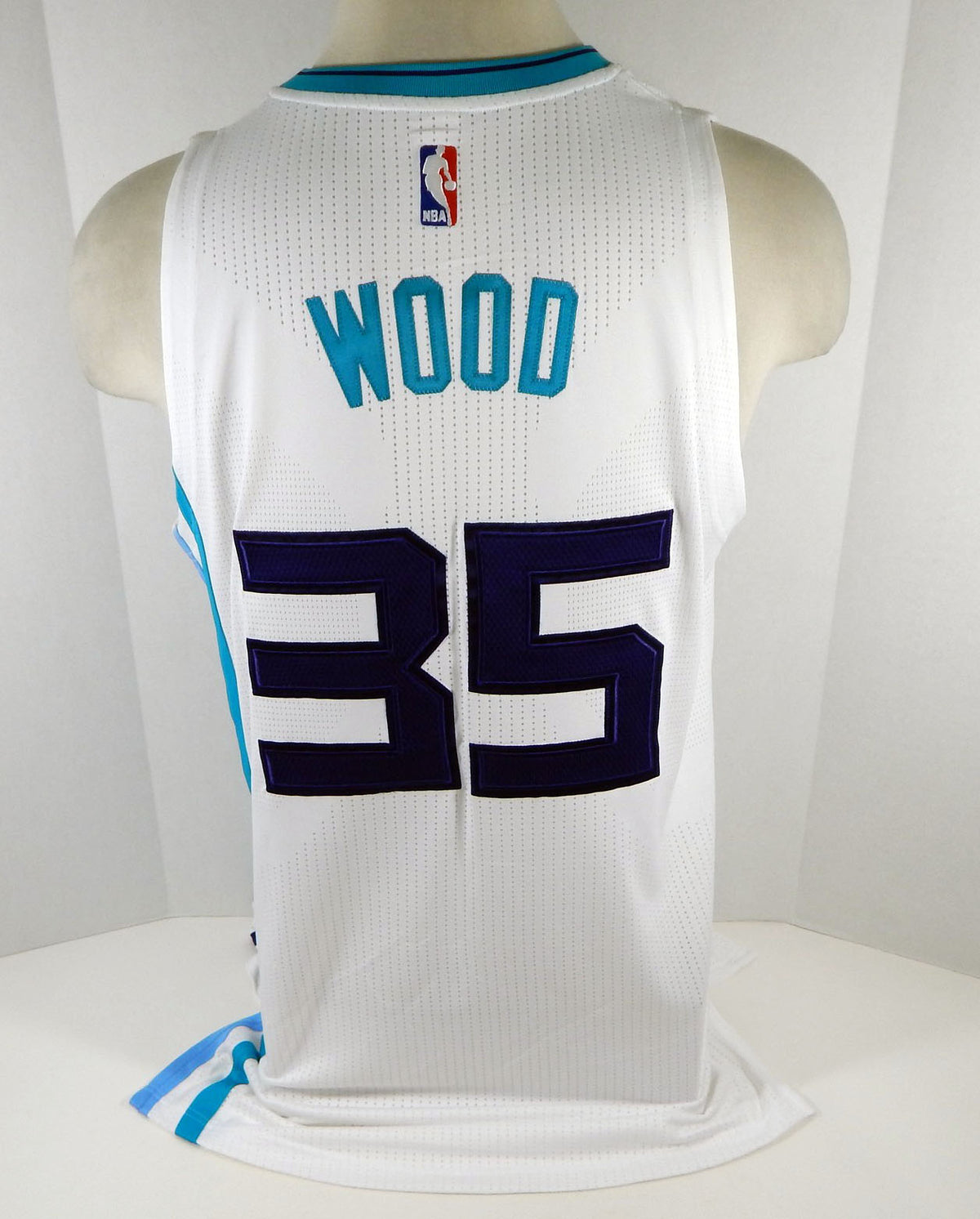 2016-17 Charlotte Hornets Christian Wood #35 Game Issued White Jersey DP07966