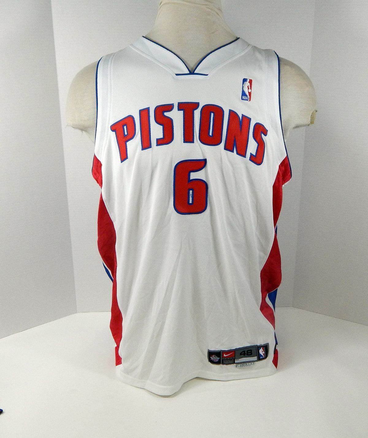 Detroit Pistons Chris Garner #6 Game Issued White Jersey 48 DP50499