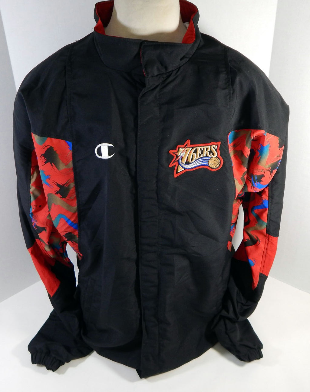 1997-98 Philadelphia 76ers Game Issued Black Warm Up Jacket 48 DP16234