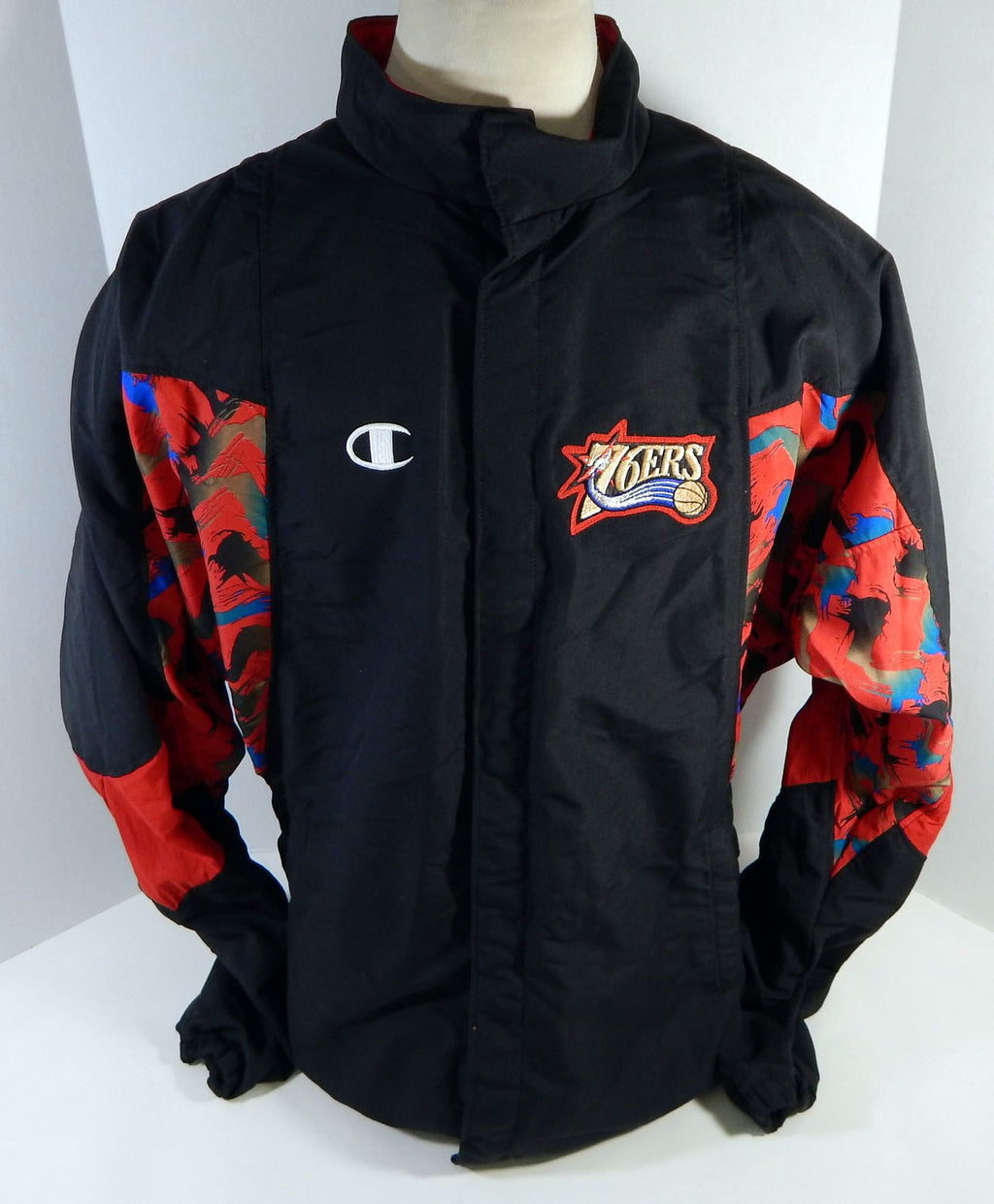 1997-98 Philadelphia 76ers Game Issued Black Warm Up Jacket 46 DP16242