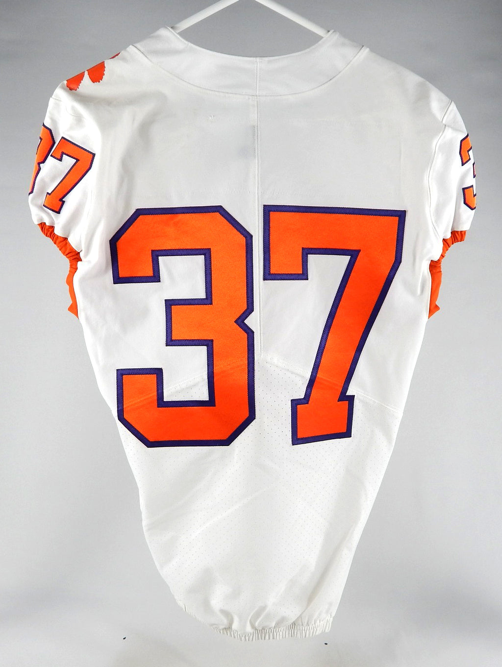 2018-22 Clemson Tigers #37 Game Used White Jersey NP R 38 815 Pic2