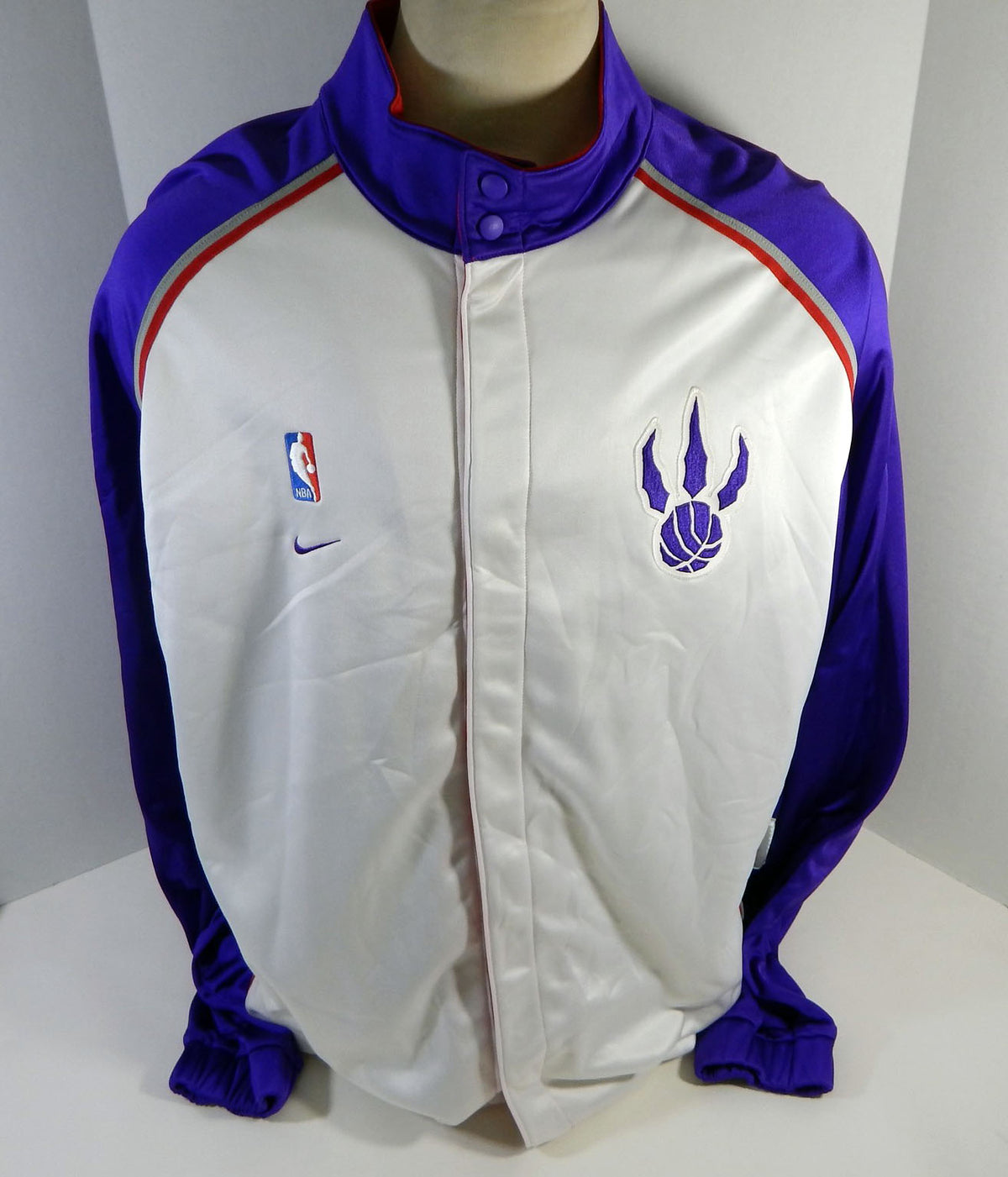2003-04 Toronto Raptors Game Issued Purple White Jacket 3XL DP16276 Pic2