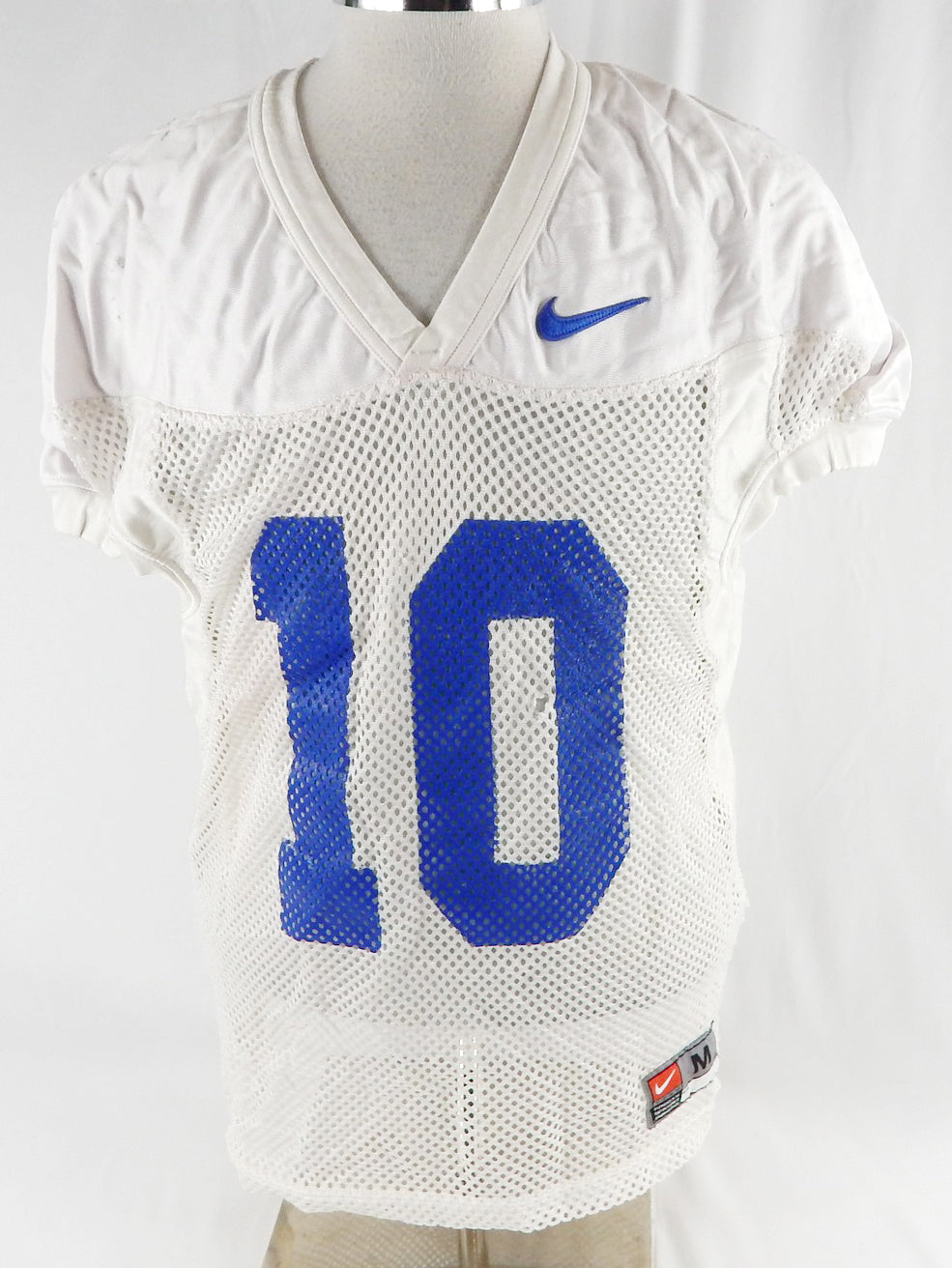 2016-19 Boise State Broncos #10 Game Used White Practice Jersey M 394