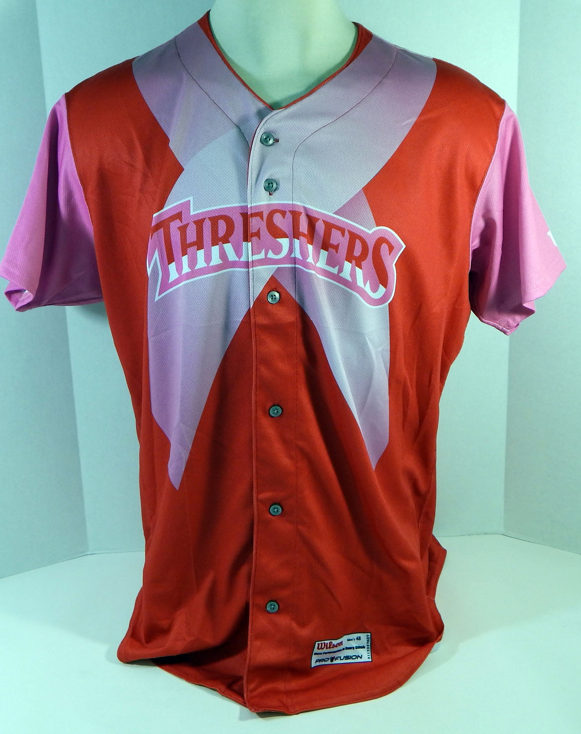 2018 Clearwater Threshers Mauricio Llovera #26 Game Used Pink Jersey Pitch 48 5 Pic2