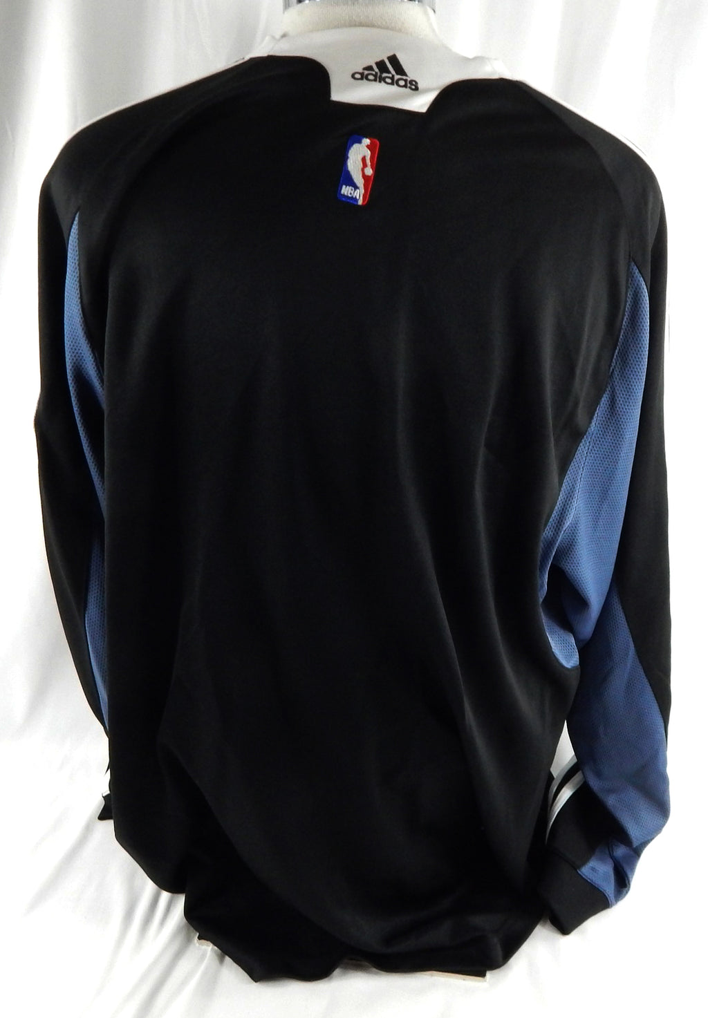 2008-09 Charlotte Bobcats Sean Singletary #44 Game Used Black Shoot Shirt 5 P 2 Pic2