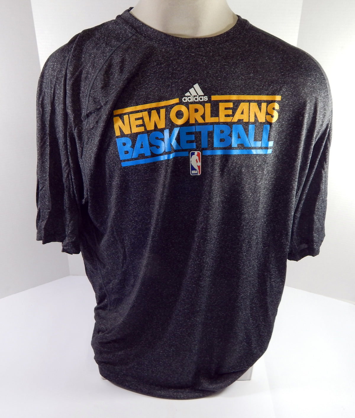 2011-12 New Orleans Hornets Team Issued Grey Training T-Shirt 2XL DP52059
