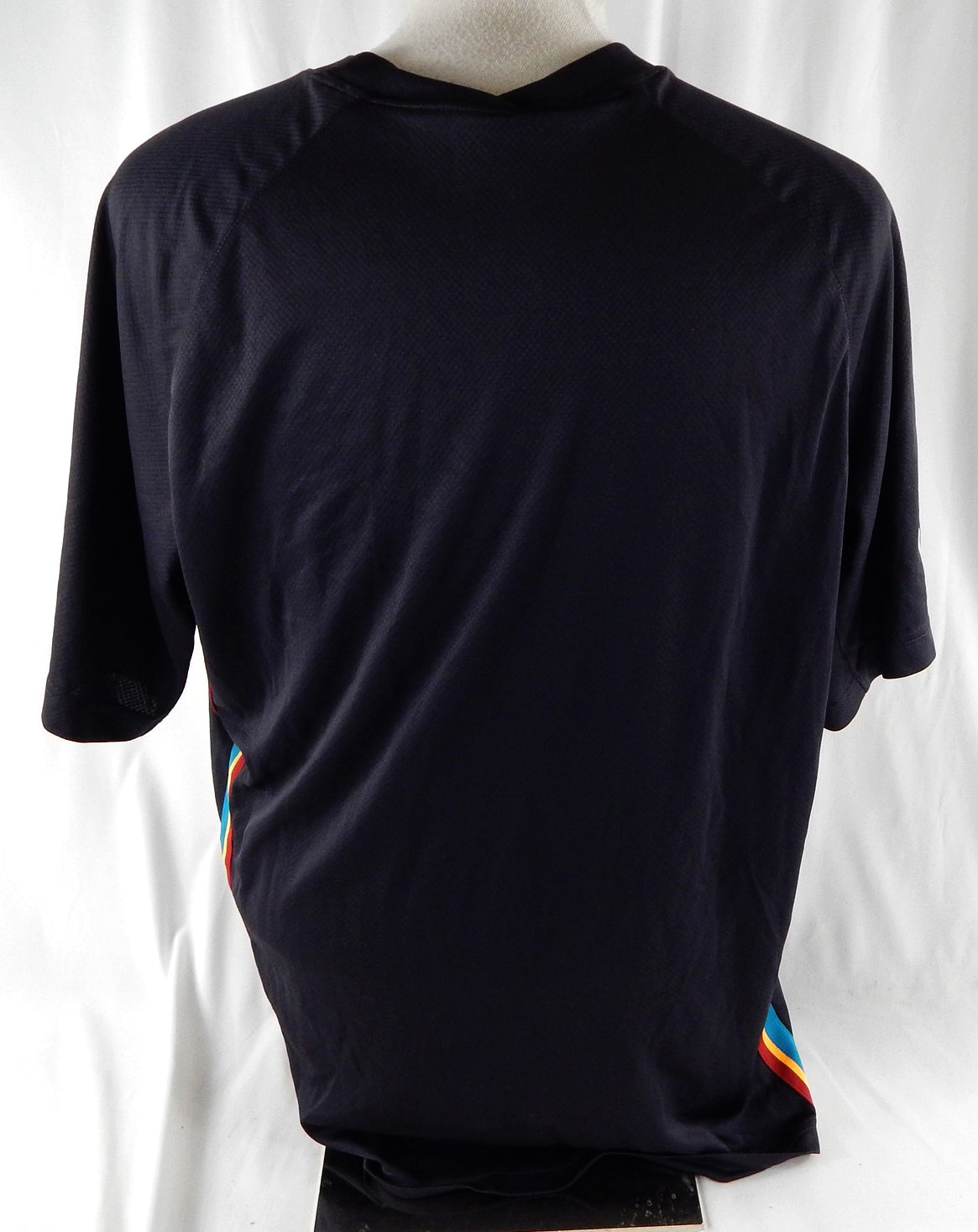 2025-26 Detroit Pistons Isaac Jones #13 Game Used Black Shooting Shirt City 4 Pic2