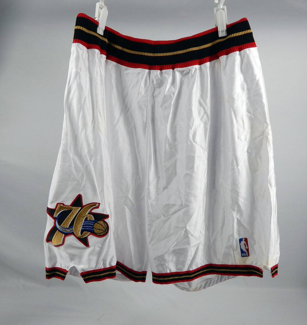 2000s Philadelphia 76ers Game Issued White Shorts 44 276