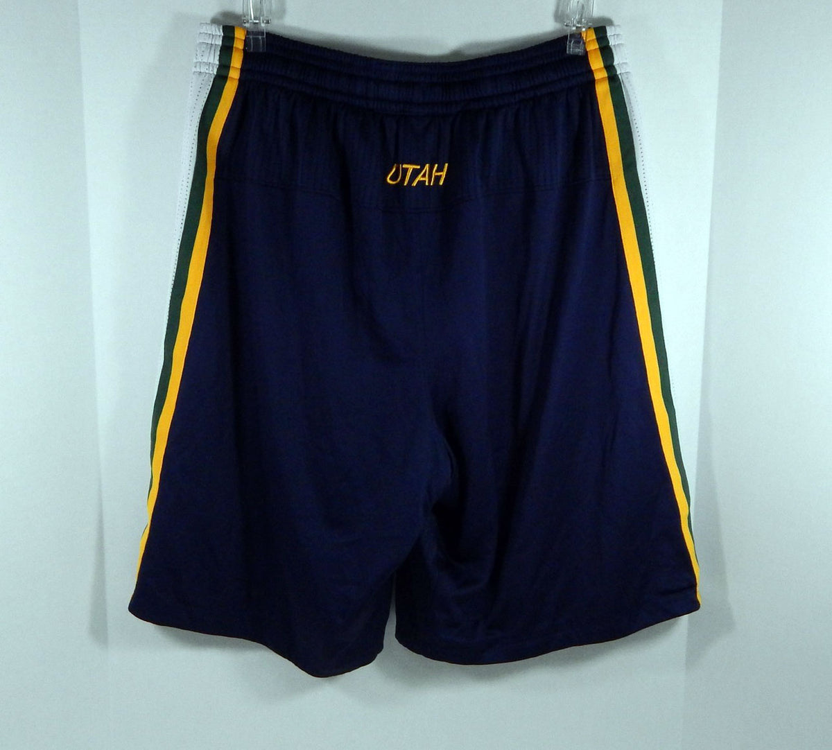 2011-12 Utah Jazz Raja Bell #19 Game Used Navy Game Shorts 2XL2 015 Pic2