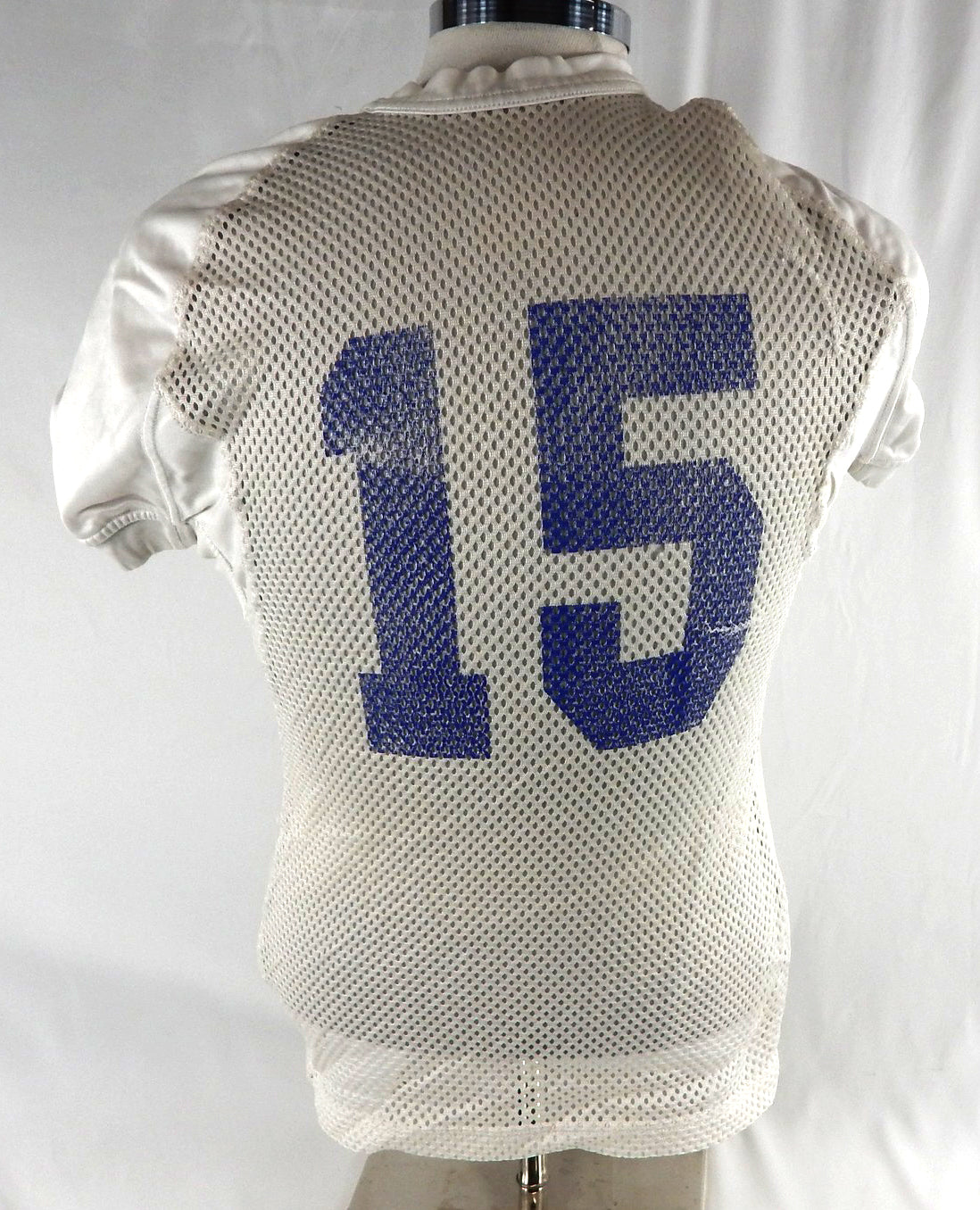 2016-19 Boise State Broncos #15 Game Used White Practice Jersey M 411 Pic2