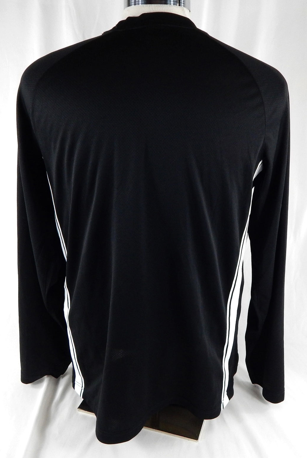 2025-26 Brooklyn Nets Tyson Etienne #10 Game Used Black Shooting Shirt L 002 Pic2