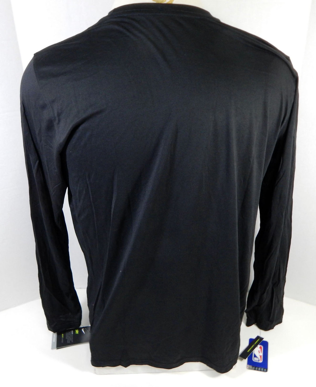 New NBA 2019-20 Detroit Pistons Team Issued Long Sleeve Black Shirt XL NWT 747S Pic2