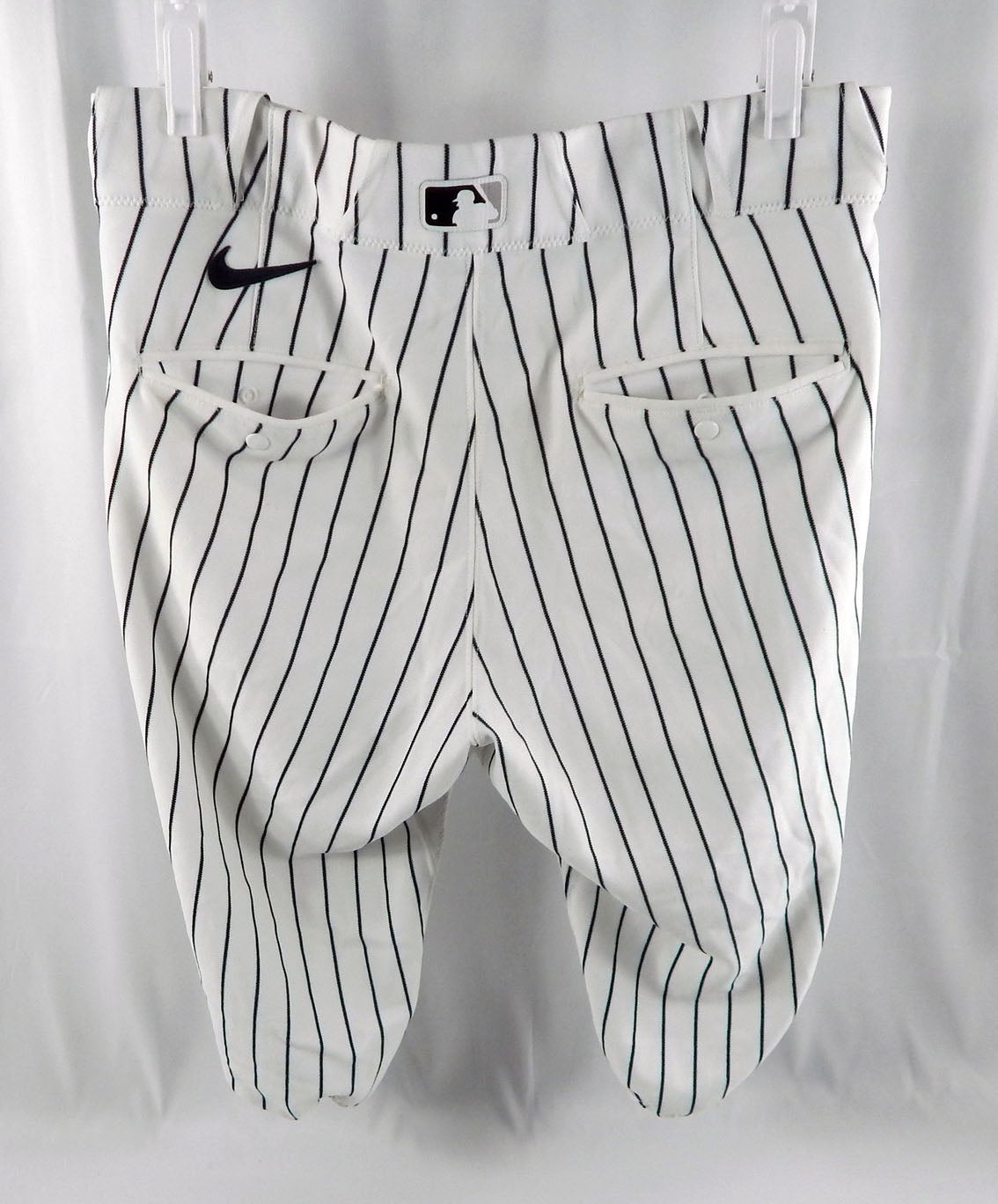 2025 New York Yankees COA Game Issued Pos Used White Pants 34-16 14 Pic2
