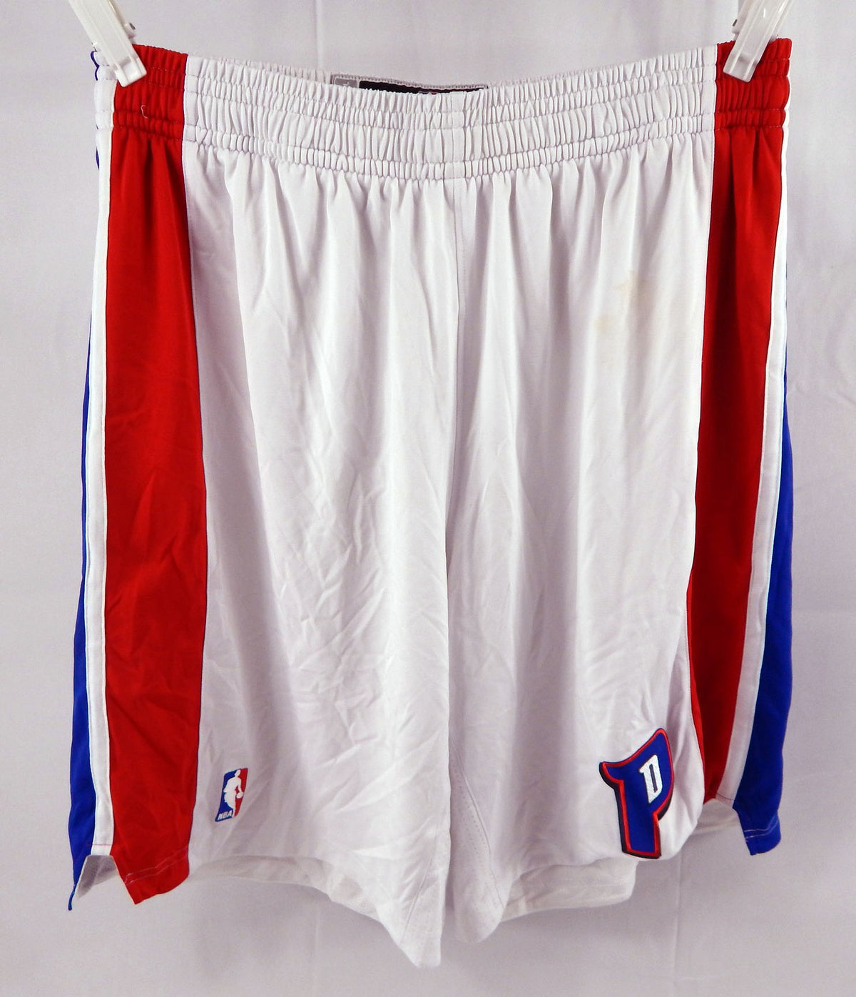 2011-12 Detroit Pistons Game Issued White Shorts 2XL 045