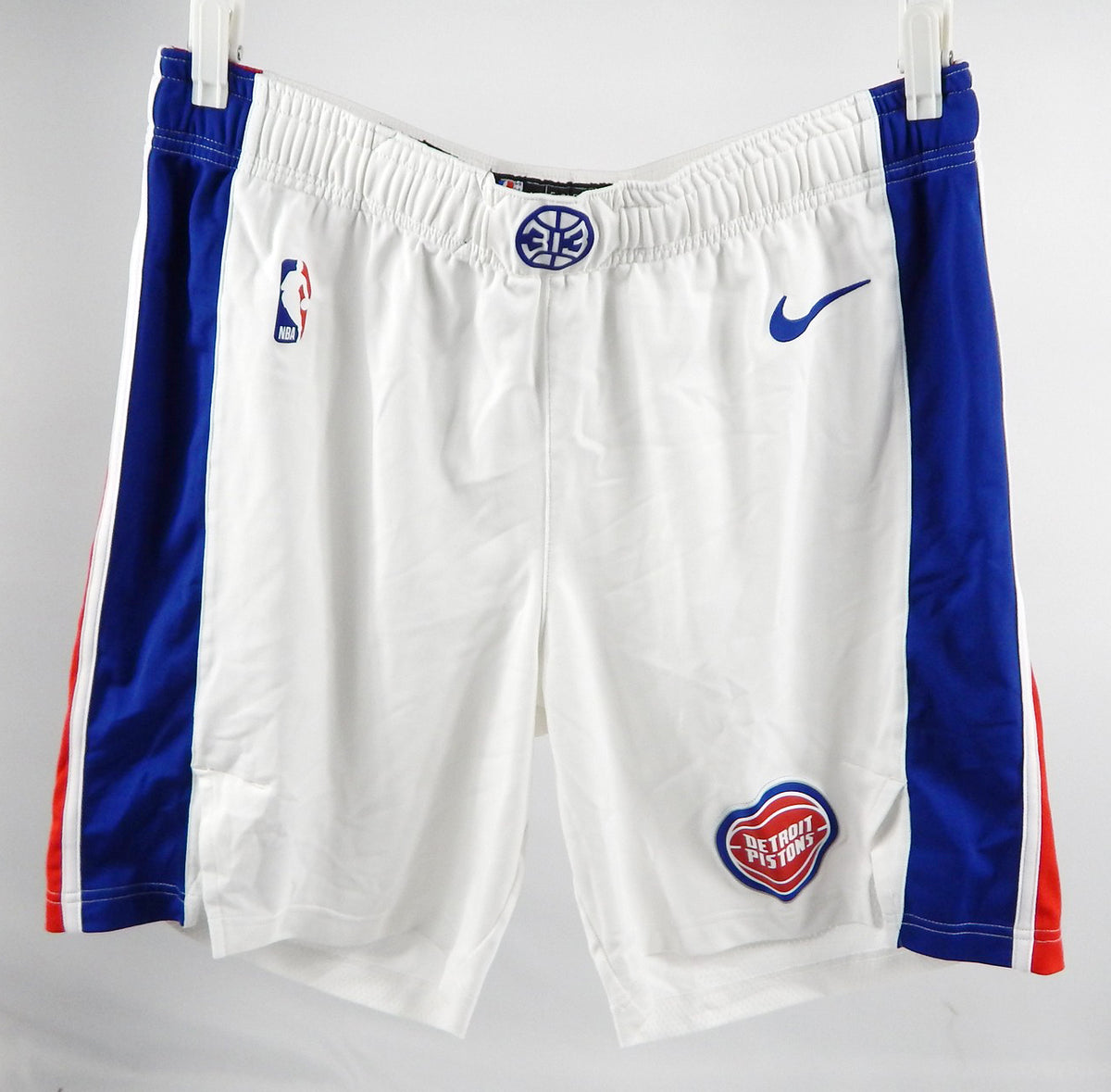 2022-23 Detroit Pistons Alec Burks #5 Game Used White Shorts 42 153