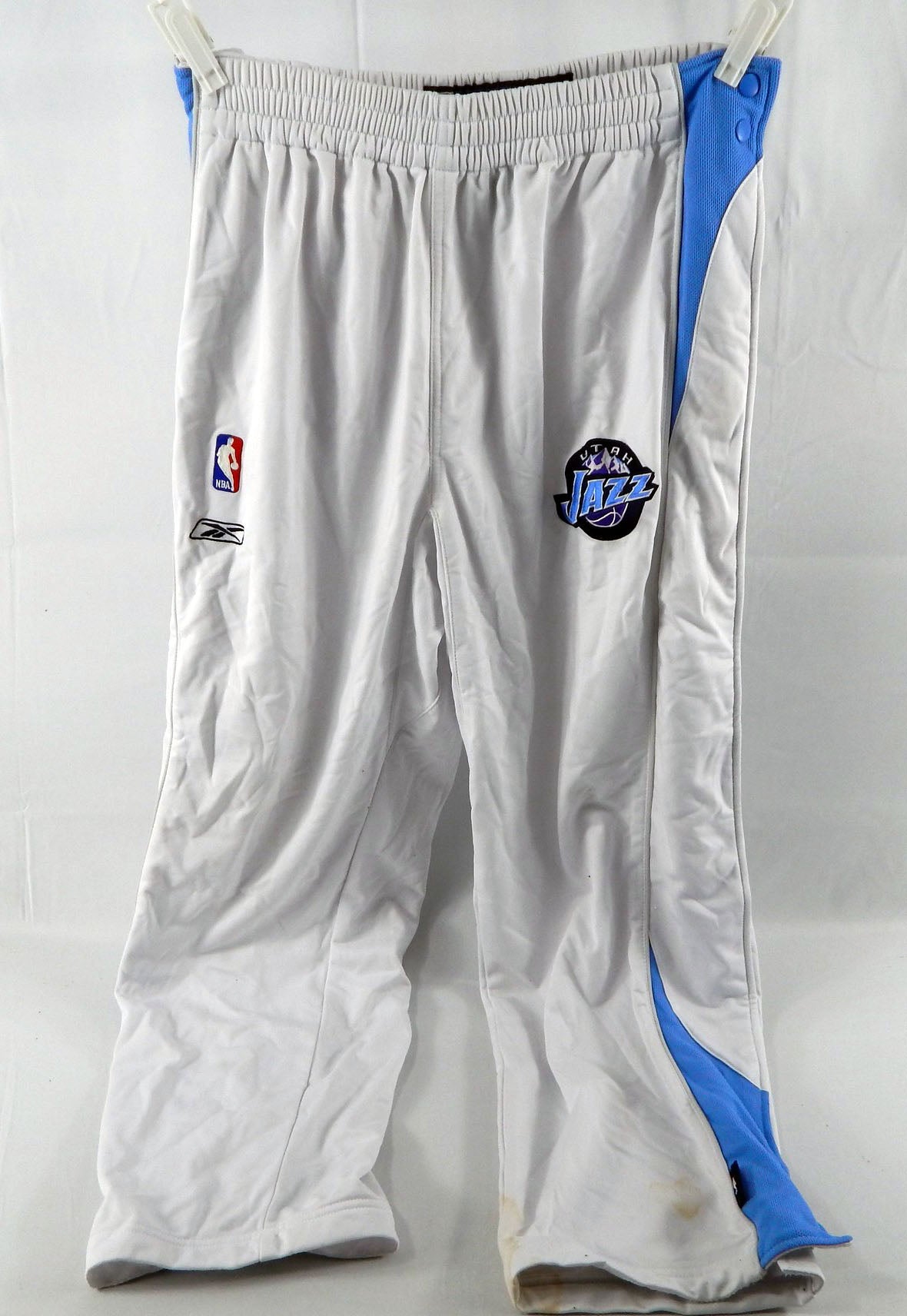 2004-05 Utah Jazz Raul Lopez #24 Game Used White Warm Up Pants L 067