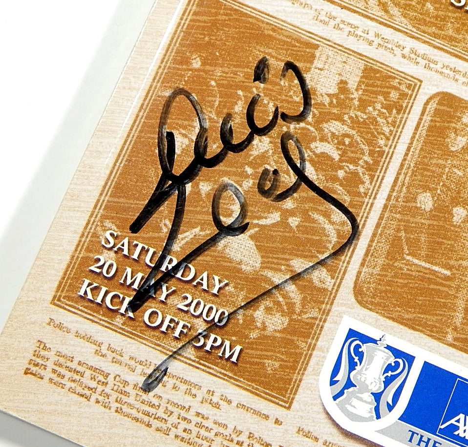 Chelsea V. Aston Villa 2000 FA Cup Programme Signed By Wise & Southgate Auto Pic2