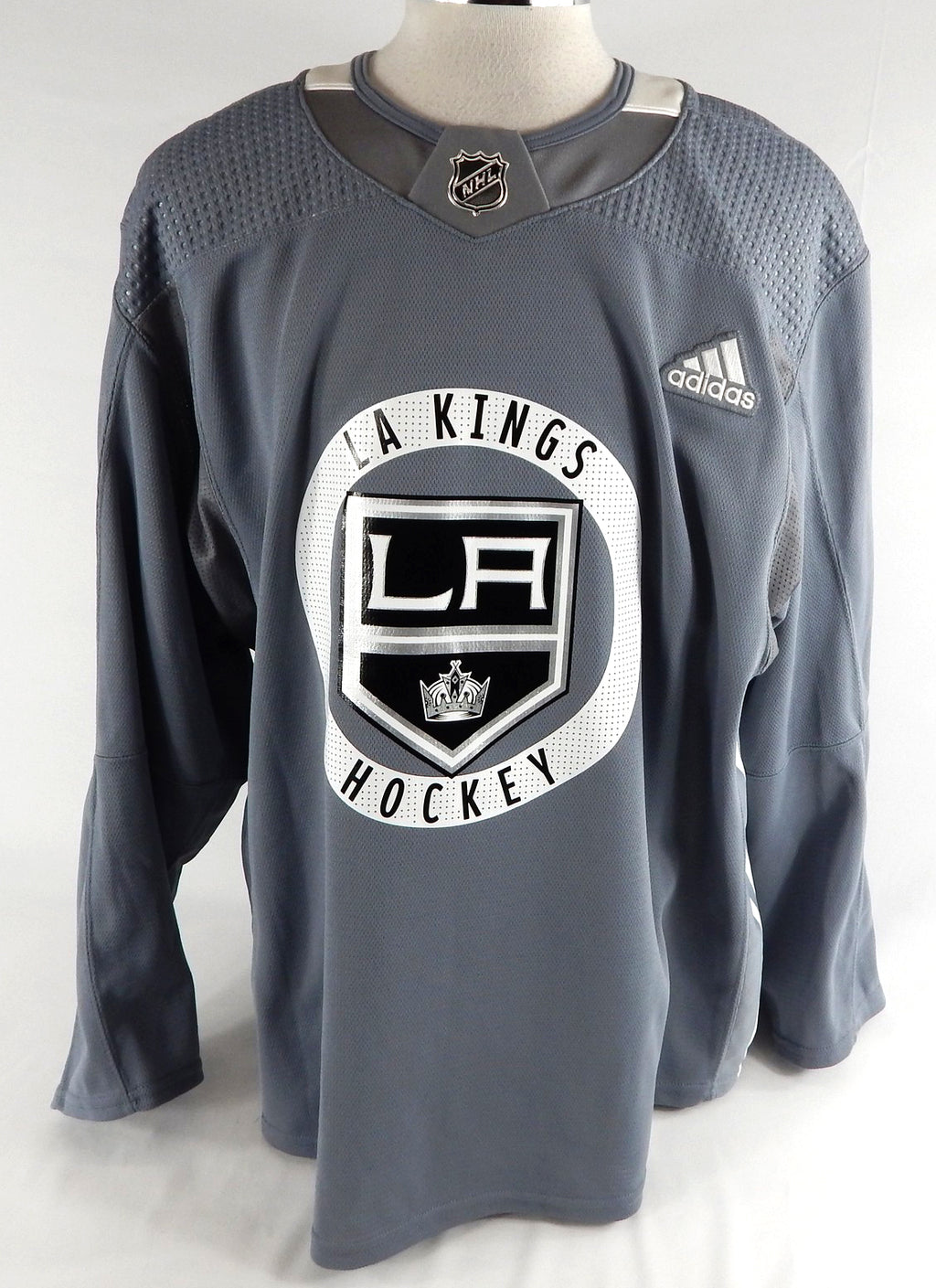 2022 Los Angeles Kings Nate Thompson #14 Game Used Grey Practice Jersey 56 759