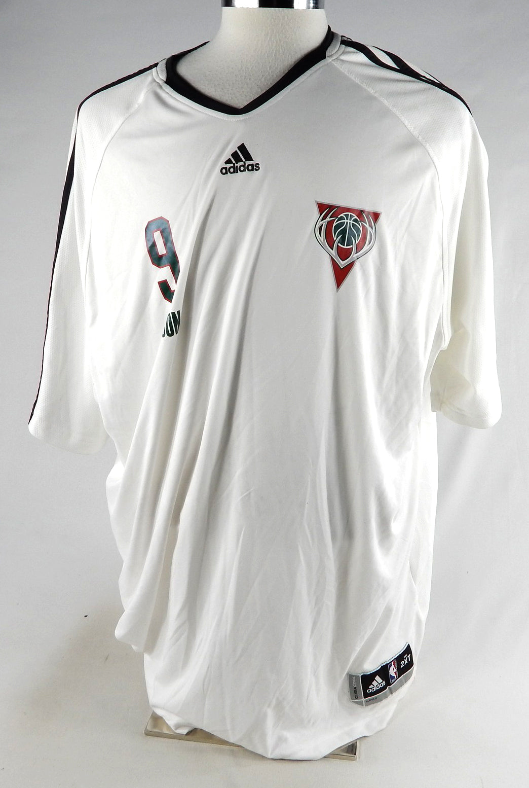 2009-10 Milwaukee Bucks Francisco Elson #9 Game Used White Shooting Shirt 2XL 9