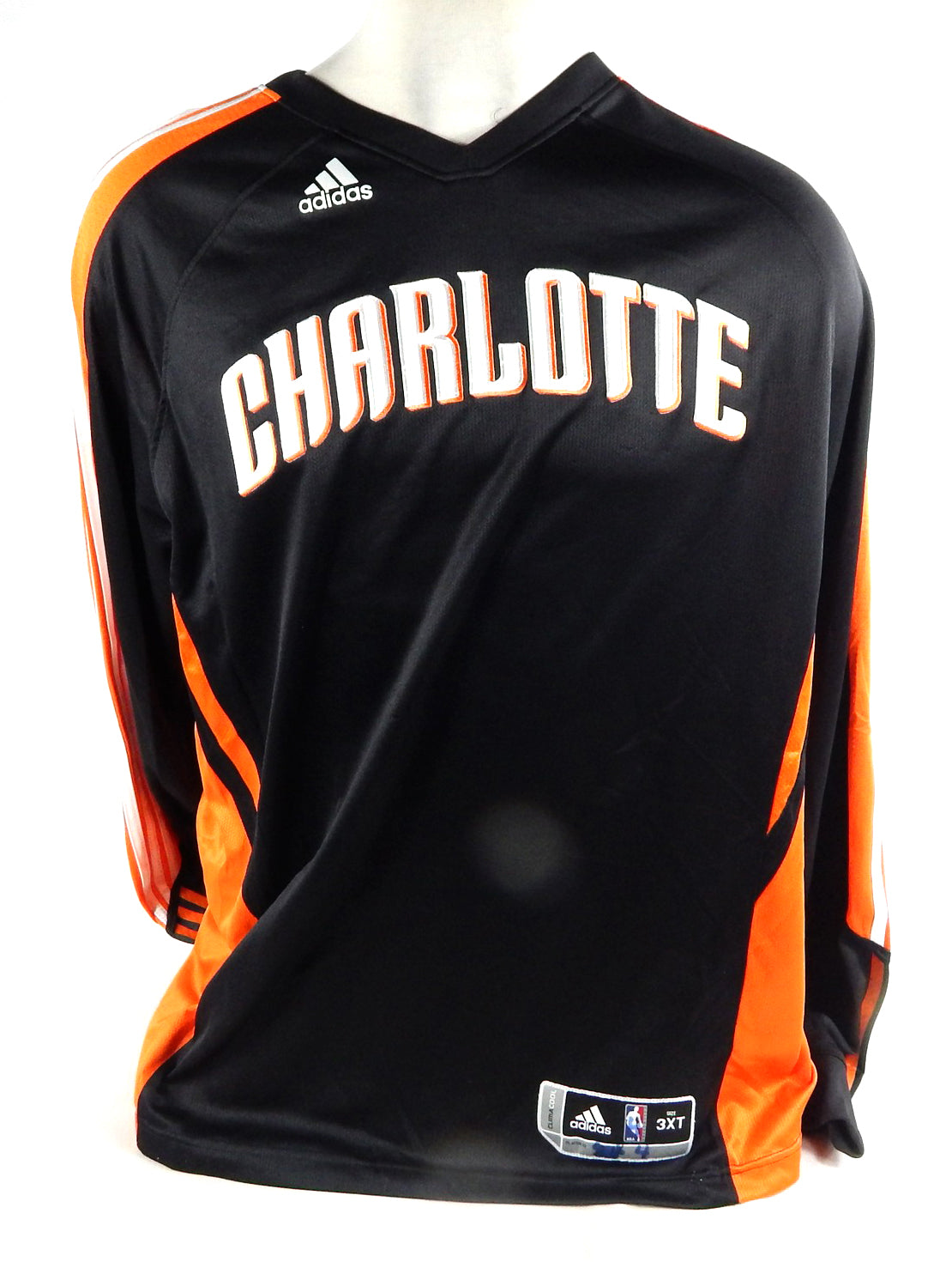 2010-11 Charlotte Bobcats Derrick Brown #24 4 Game Used Black Shooting Shirt 3