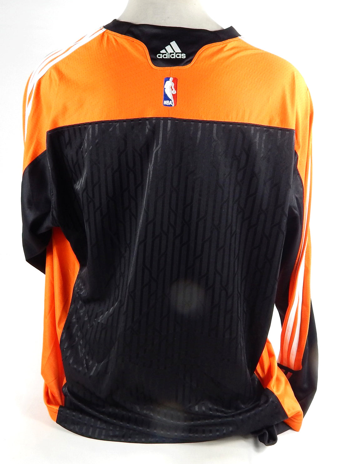 2010-11 Charlotte Bobcats Derrick Brown #24 4 Game Used Black Shooting Shirt 3 Pic2
