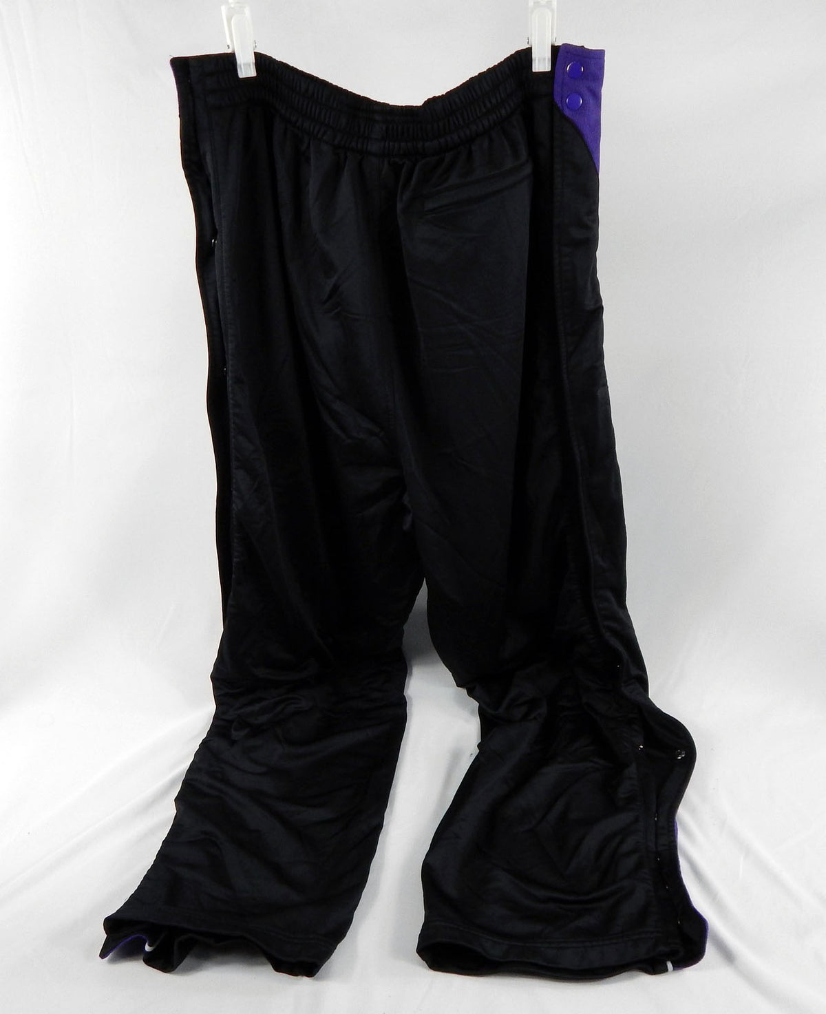 2004-05 Toronto Raptors Lamond Murray #21 Game Used Basketball Warm Up Pants Pic2