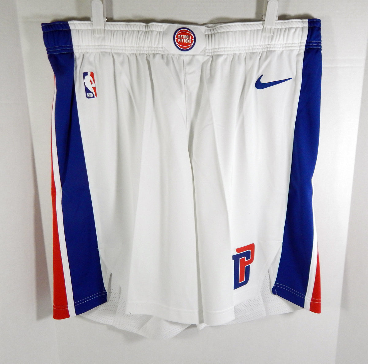 2017-18 Detroit Pistons Game Issued White Shorts Nike Association Edition 44 15S