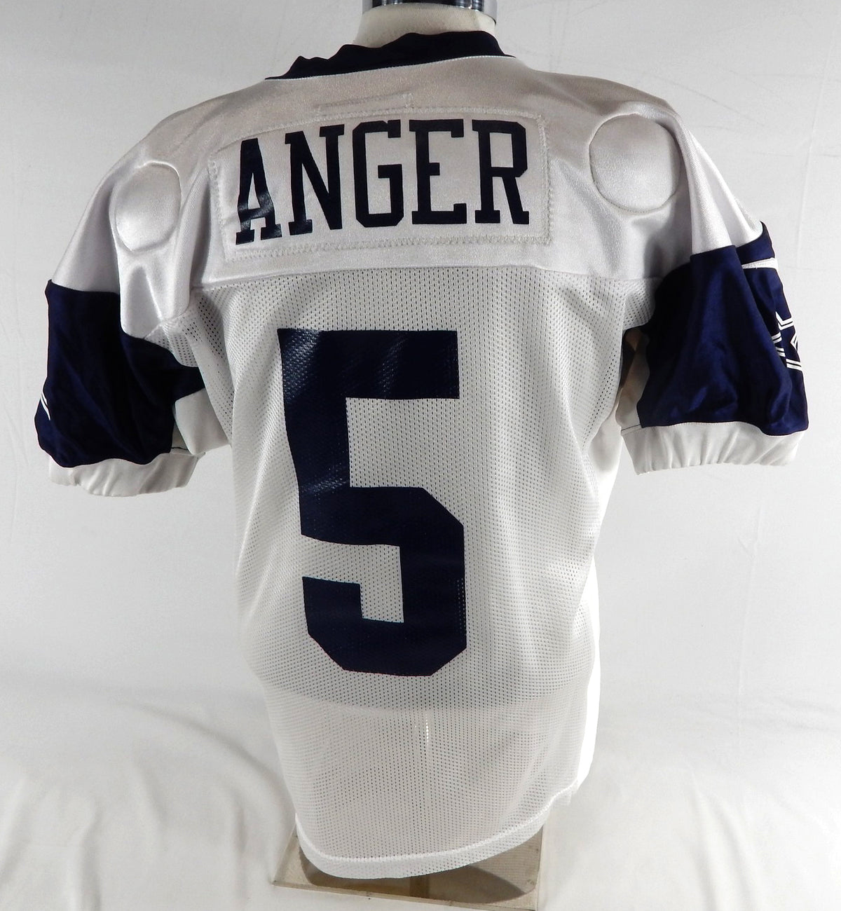 2025 Dallas Cowboys Bryan Anger #5 Game Used White Practice Jersey 48 449 Pic2