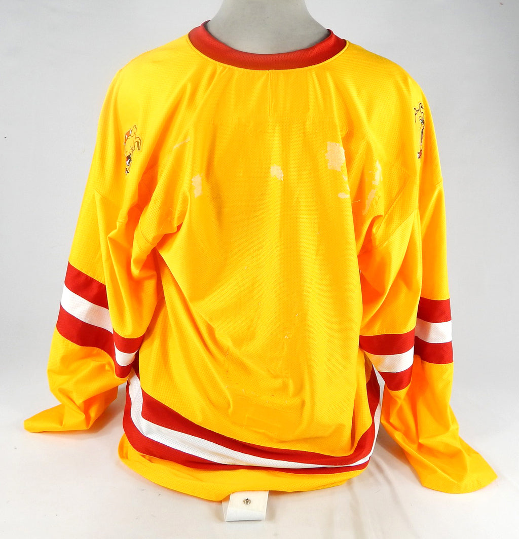 2019-20 Ferris State Bulldogs Game Used Yellow Jersey Hockey L 997 Pic2