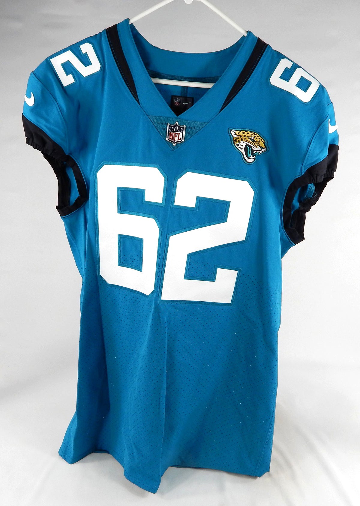 Jacksonville Jaguars KC McDermott #62 Game Issued Blue Jersey 46 286 2020 Pic2