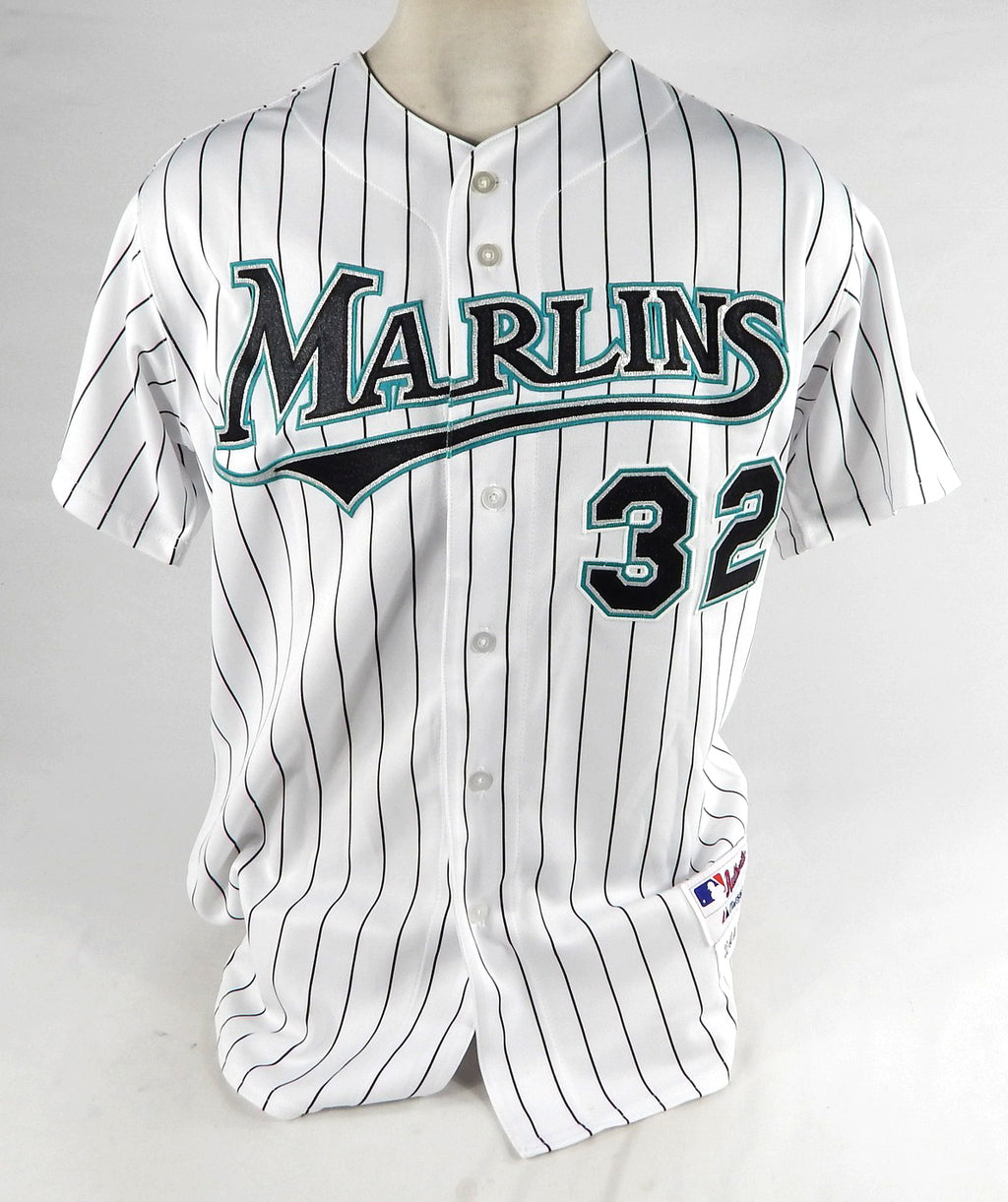 2006 Miami Marlins Gary Tuck #32 Game Issued White Jersey 48 559