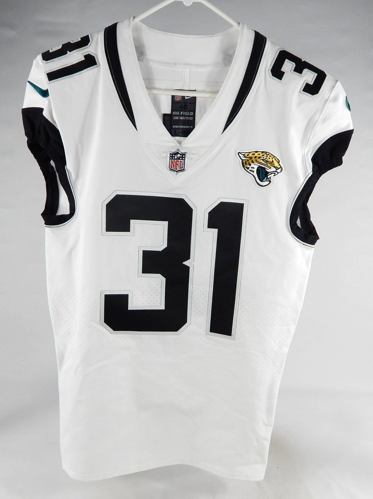 2022 Jacksonville Jaguars Shabari Davis #31 Game Issued White Jersey 40 DP74299 Pic2