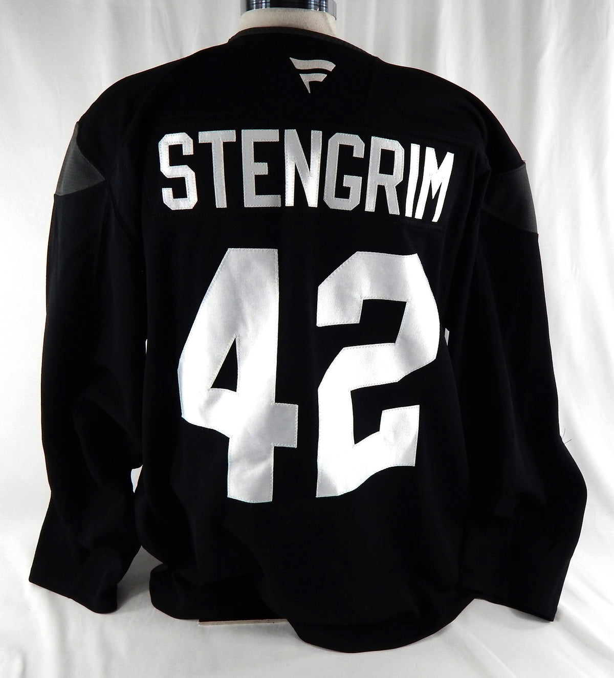 2024-25 Utah Mammoth Stengrim #42 Game Used Black Practice Jersey 58 389 Pic2