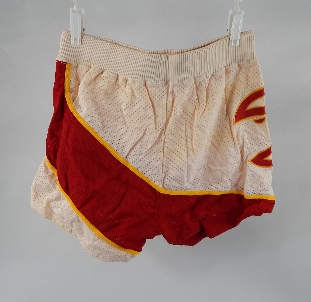 1986-87 Atlanta Hawks #4 22 Game Used White Shorts 34 007 Pic2