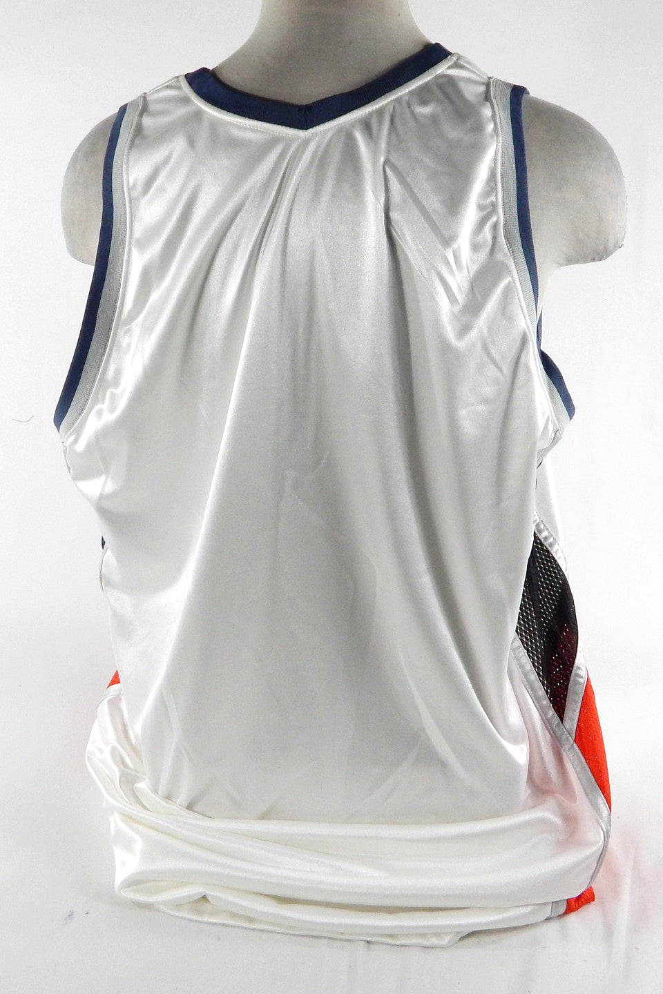 2006-07 Charlotte Bobcats Blank Game Issued White Jersey 56 060 Pic2