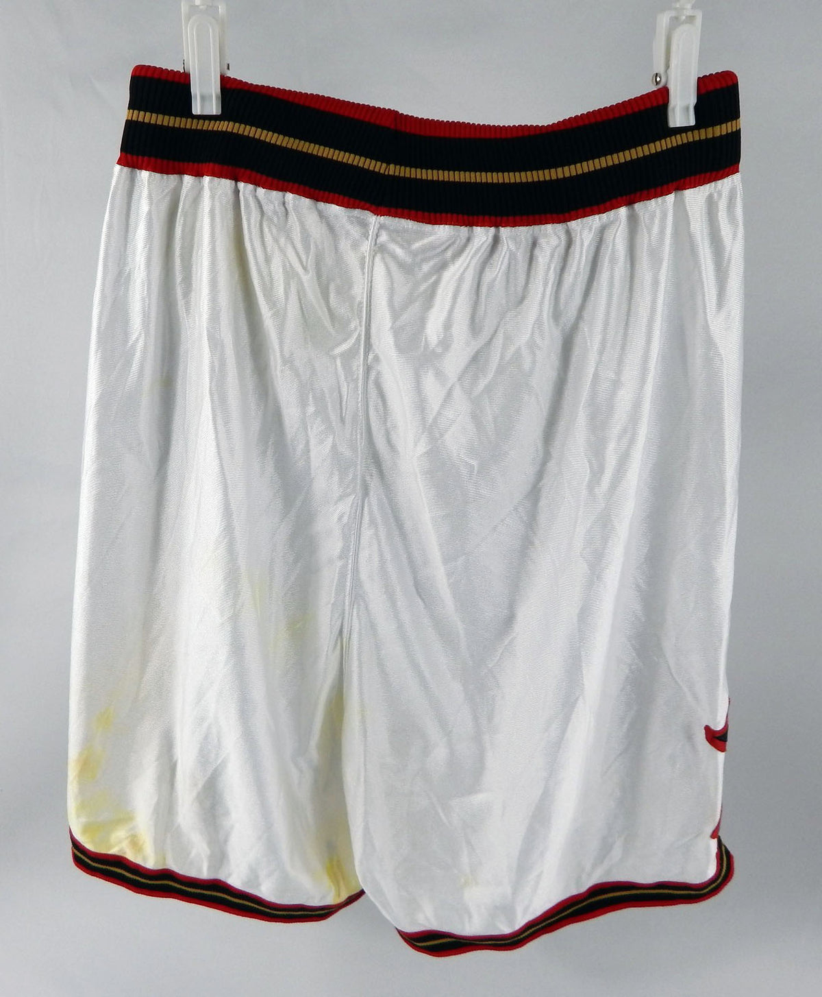 2002-06 Philadelphia 76ers Game Issued White Basketball Shorts 42 369 Pic2