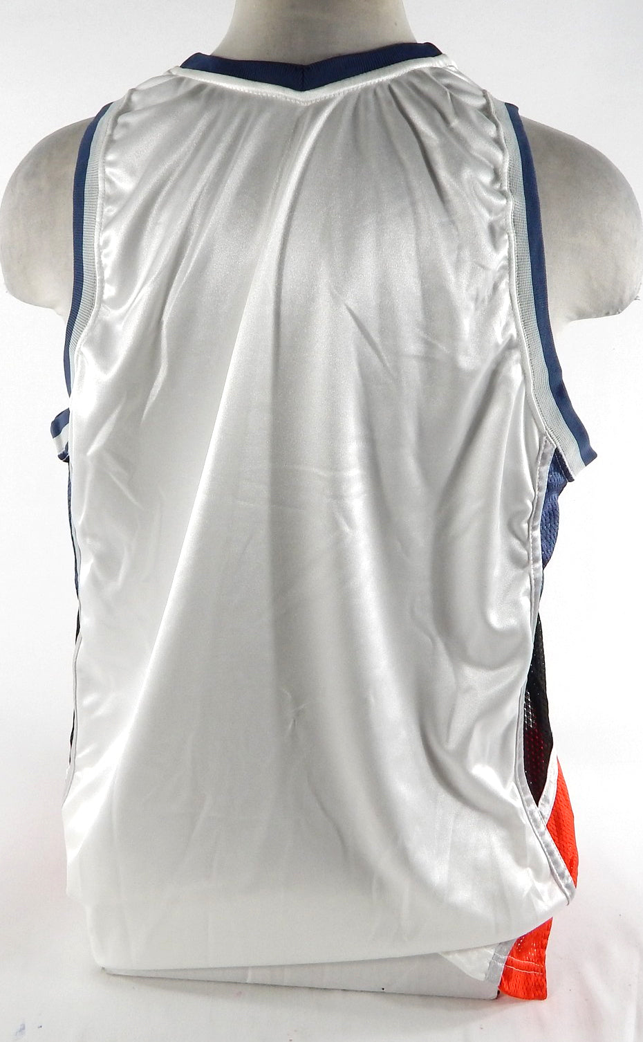 2006-07 Charlotte Bobcats Blank Game Issued White Jersey 50 066 Pic2