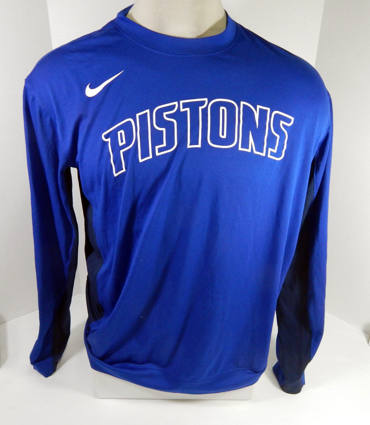 Detroit Pistons #14 Game Issued Blue Shooting Shirt L DP56613