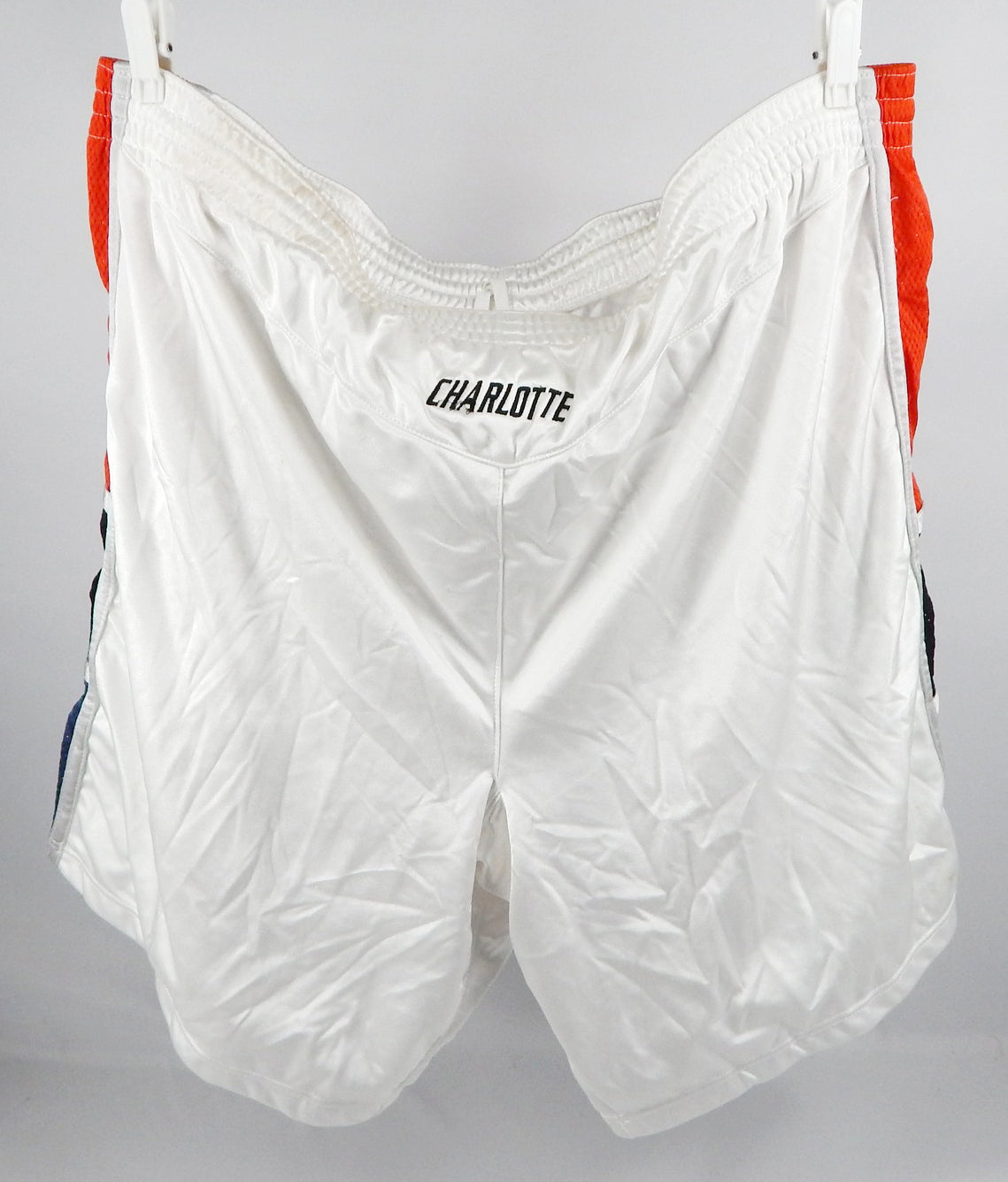 2000s Charlotte Bobcats #1 Game Used White Shorts 48 814 Pic2